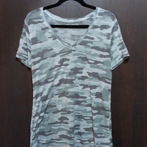 Lucky Brand T shirt